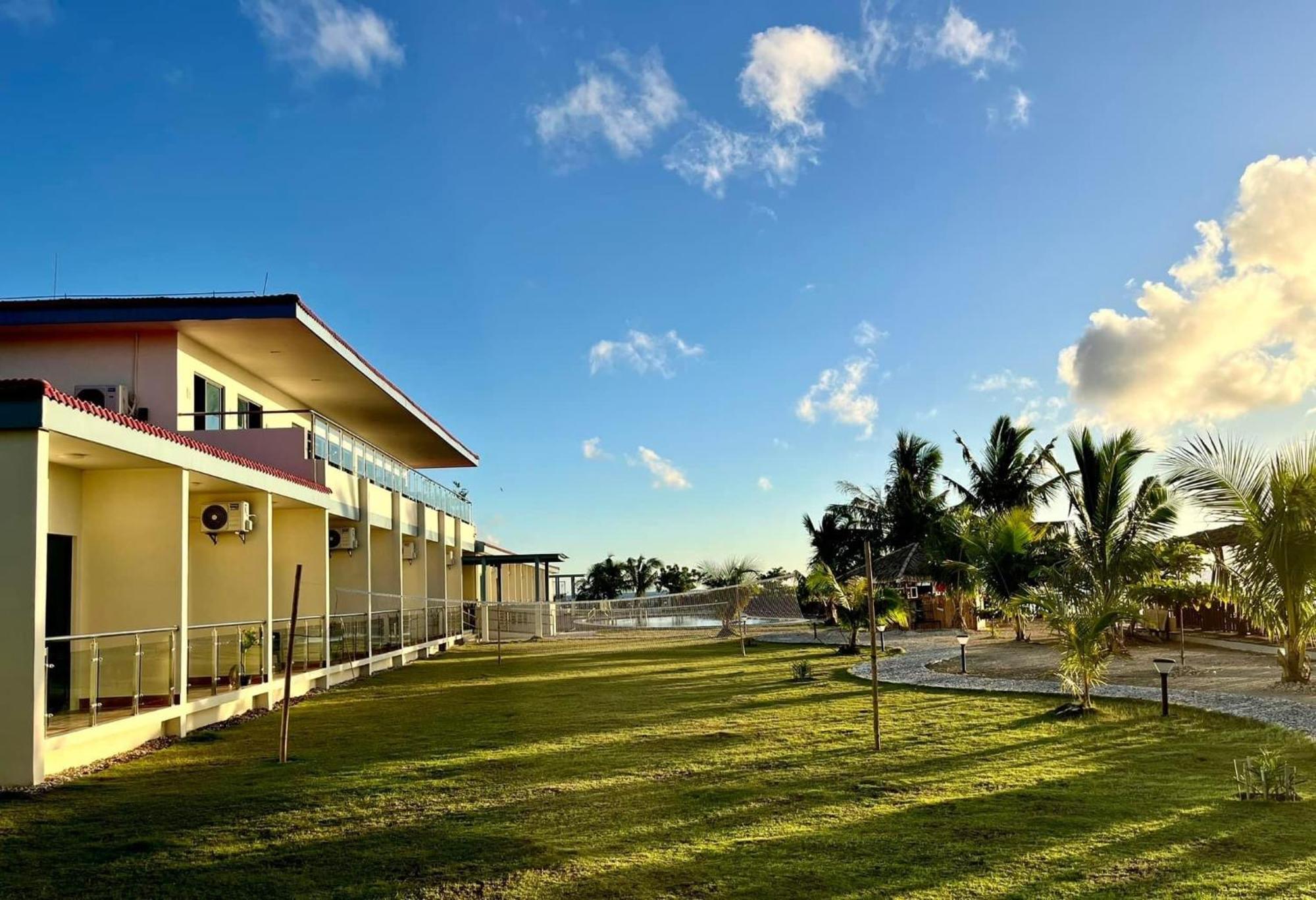 W Golf Resort Oslob Buitenkant foto
