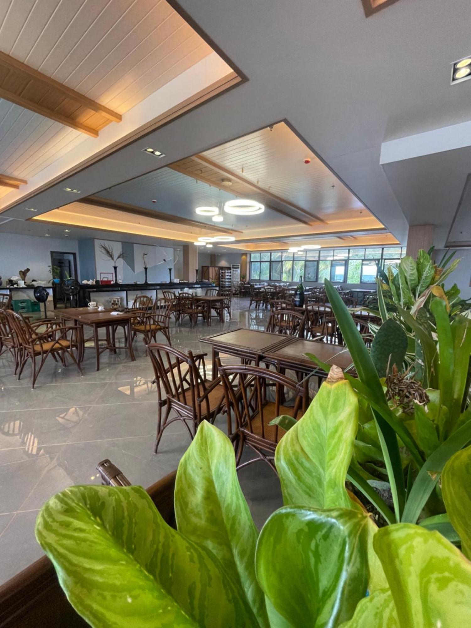W Golf Resort Oslob Buitenkant foto