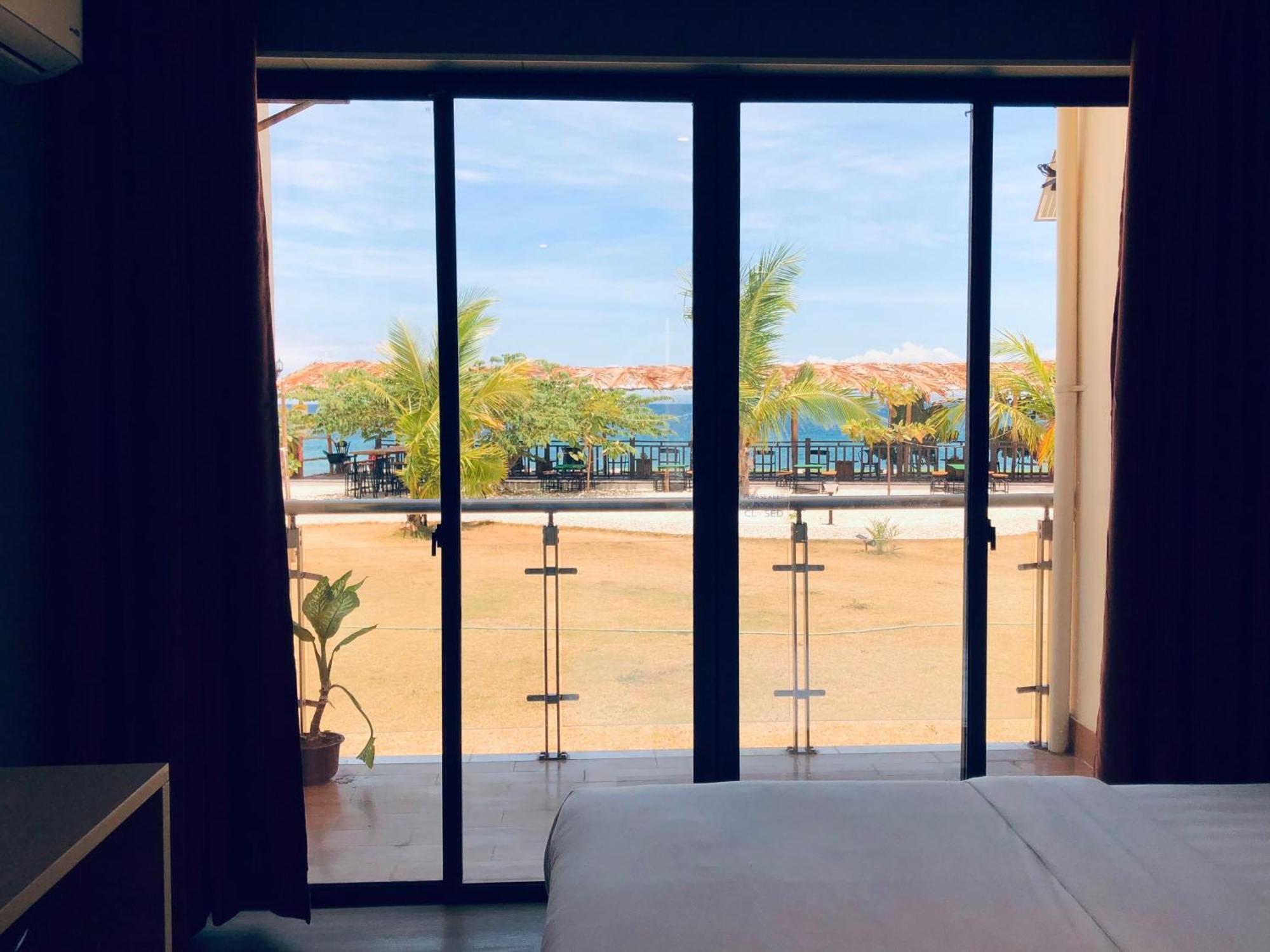 W Golf Resort Oslob Buitenkant foto