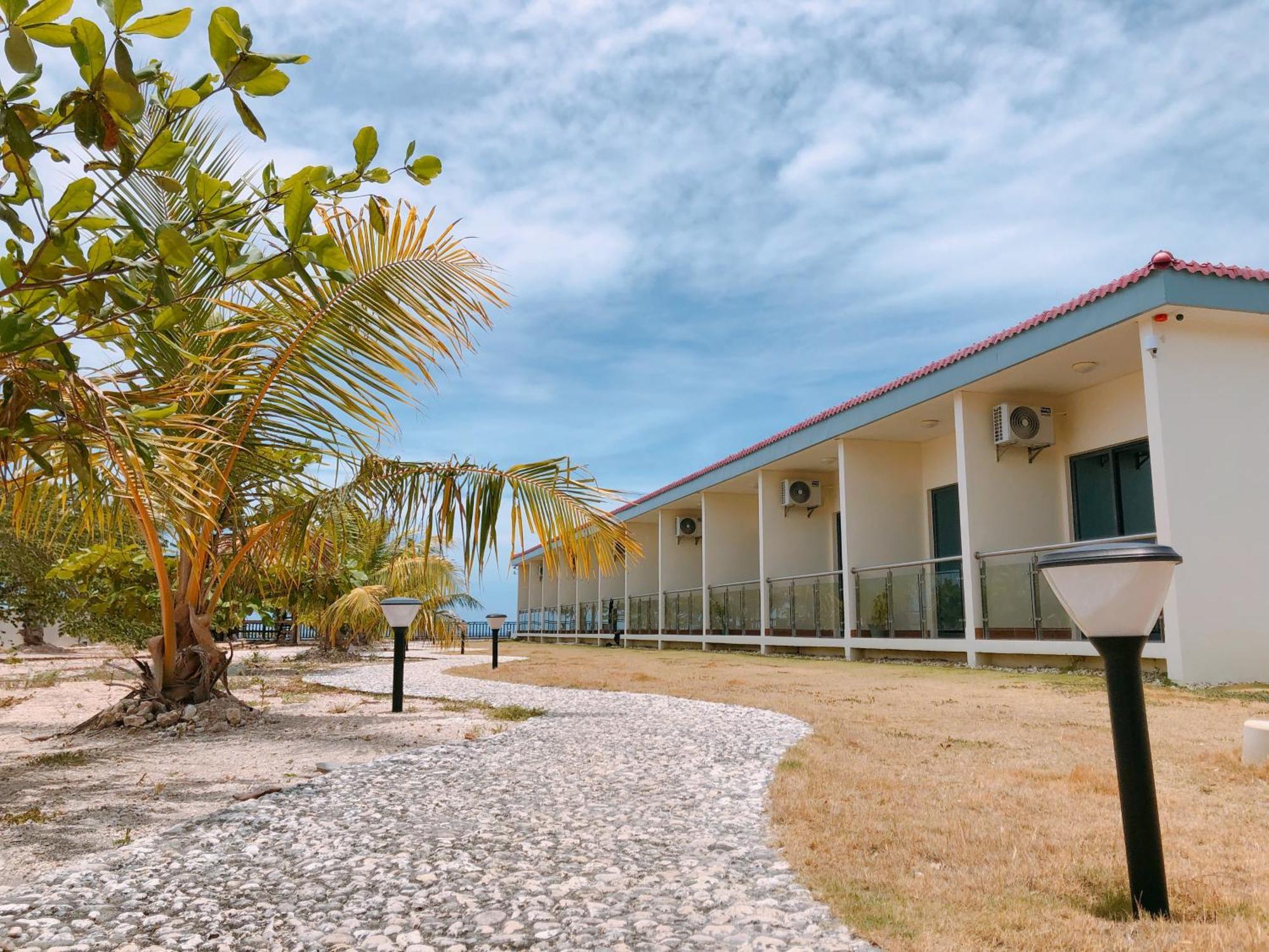 W Golf Resort Oslob Buitenkant foto